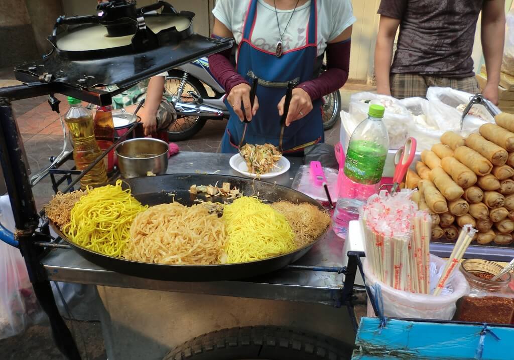 La comida callejera de Tailandia es la mejor del mundo, pero hay que saber dónde comerla para cuidar nuestra salud